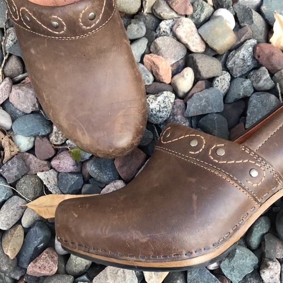 💙Dansko Rikki Brown Leather Clogs - Picture 7 of 11